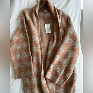 Peach houndstooth long sweater